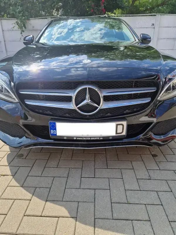 Negru Utilizat 2017 Mercedes C180 Avantgarde Berlinǎ | 24.000 EUR - Imagine 1/4