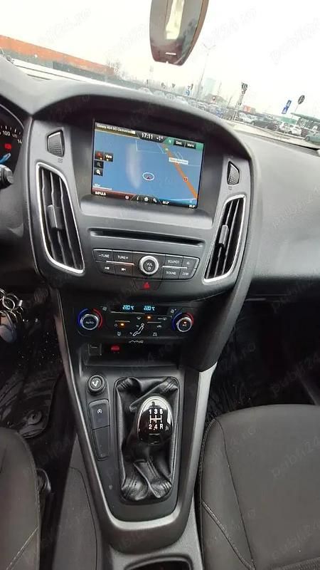 Second-hand Ford Focus 100 CP (73 kW) 2014 Negru Hatchback