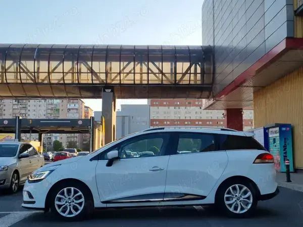 Alb Utilizat 2019 Renault Clio GrandTour Intens Break | 7.290 EUR (Preț OK) - Imagine 1/4