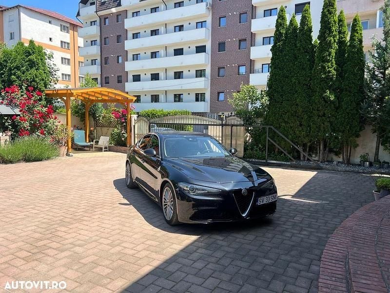 Culoarenegru Utilizat 2016 Alfa Romeo Giulia Executive Berlinǎ | 16.500 EUR (Preț OK) - Imagine 1/4