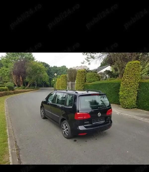 Utilizat 2010 VW Touran Monovolum | 5.500 EUR (Preț OK) - Imagine 1/4