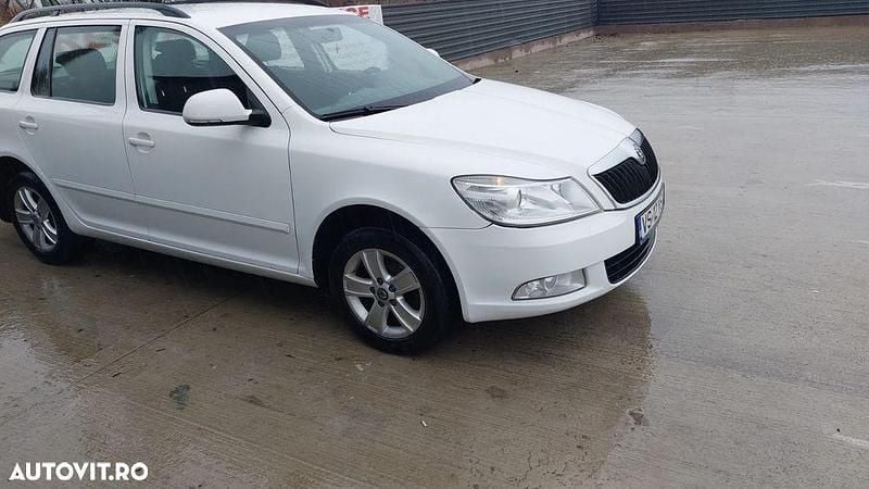 Culoarealb Utilizat 2010 Skoda Octavia Break | 4.300 EUR (Preț bun) - Imagine 1/4