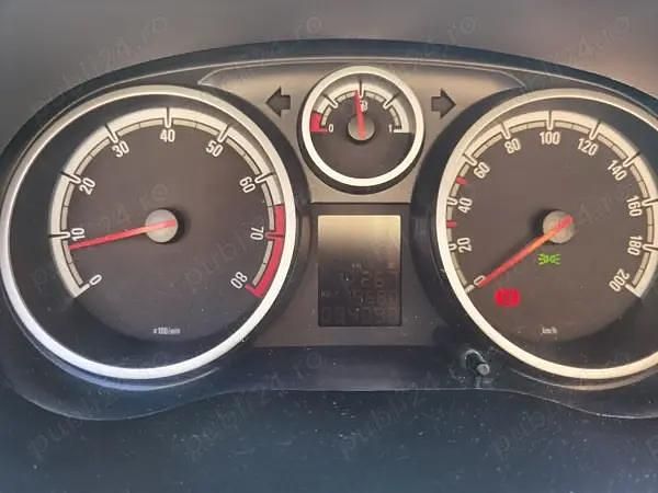 Second-hand Opel Corsa 63 CP (46 kW) 2014 Gri Hatchback