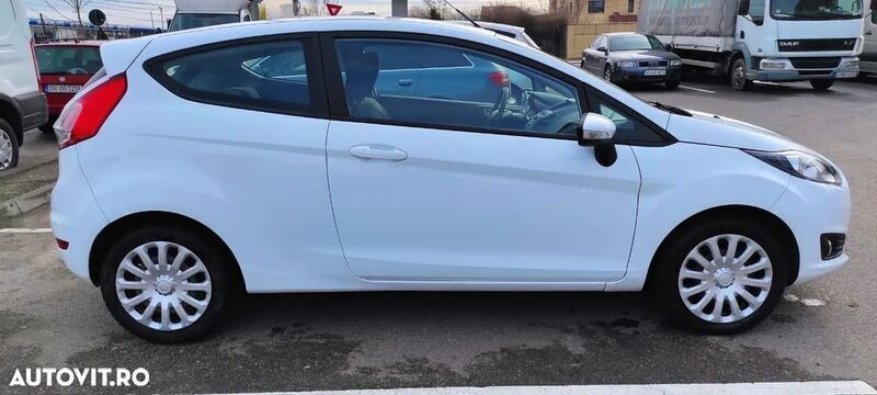 Second-hand Ford Fiesta Ambiente 68 CP (50 kW) 2014 Alb Hatchback