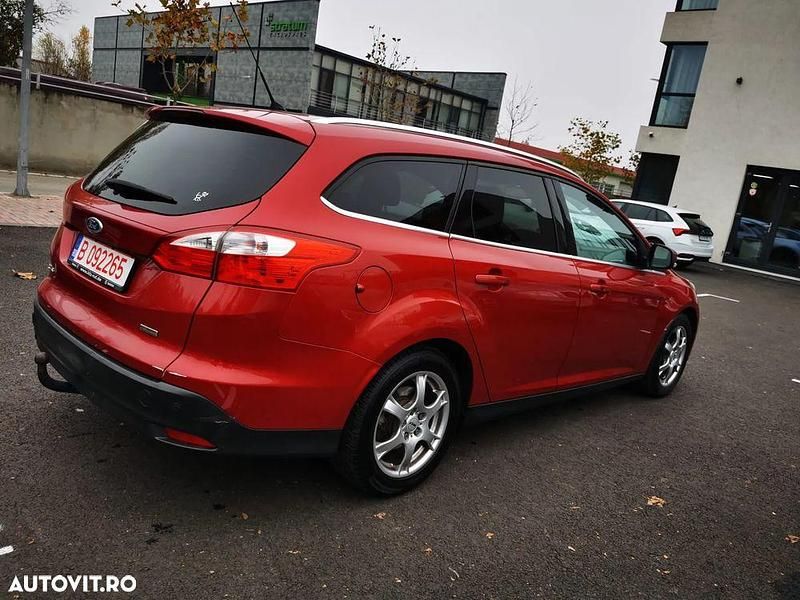 Second-hand Ford Focus Titanium 125 CP (91 kW) 2012 Culoarerosu Break