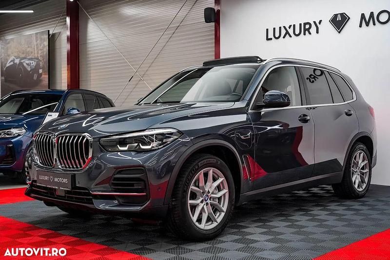 Culoaregri Second-hand 2022 BMW X5 Luxury Line SUV | 39.325 EUR - Imagine 1/4