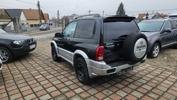 Second-hand Suzuki Grand Vitara 128 CP (94 kW) 2005 Negru SUV
