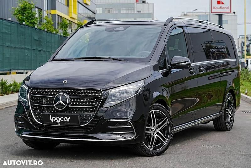 Second-hand Mercedes V300 Exclusive 237 CP (174 kW) 2024 Negru Monovolum