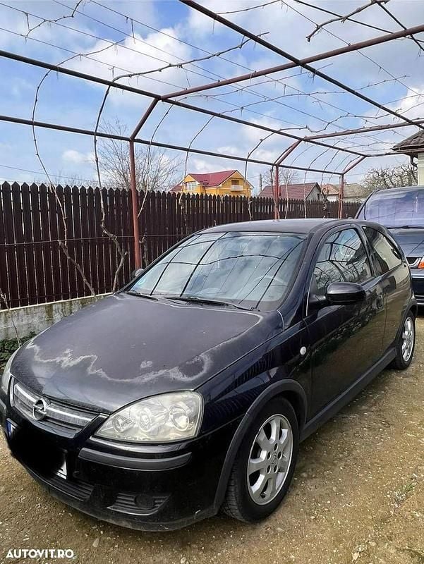 Culoarenegru Utilizat 2005 Opel Corsa Cosmo Hatchback | 800 EUR - Imagine 1/4