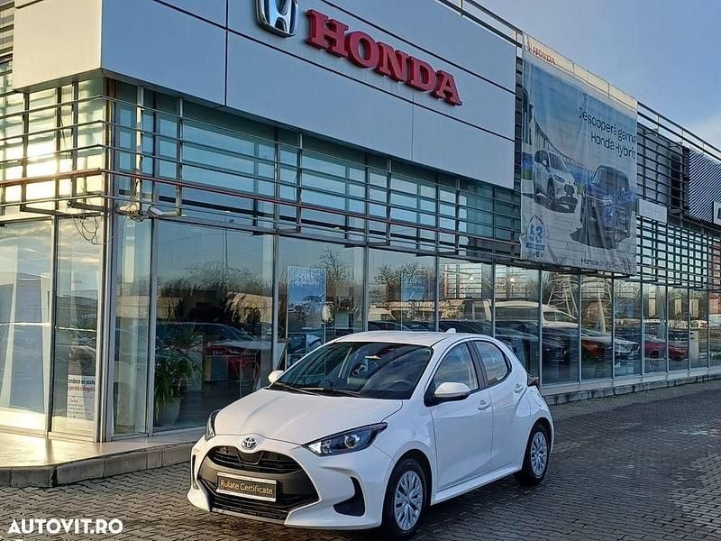 Culoarealb Utilizat 2022 Toyota Yaris Hybrid | 16.490 EUR (Super Preț) - Imagine 1/4