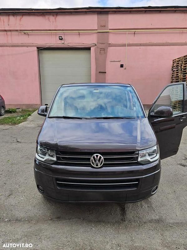 Second-hand VW Caravelle 150 CP (110 kW) 2013 Culoaremaro Monovolum