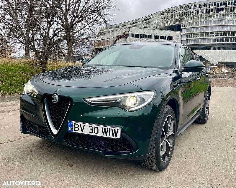 Culoareverde Utilizat 2018 Alfa Romeo Stelvio SUV | 22.000 EUR - Imagine 1/4