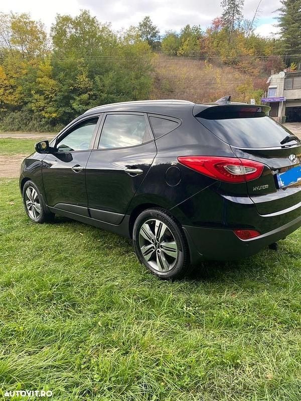 Culoarenegru Utilizat 2014 Hyundai ix35 Trend SUV | 10.500 EUR (Preț OK) - Imagine 1/4