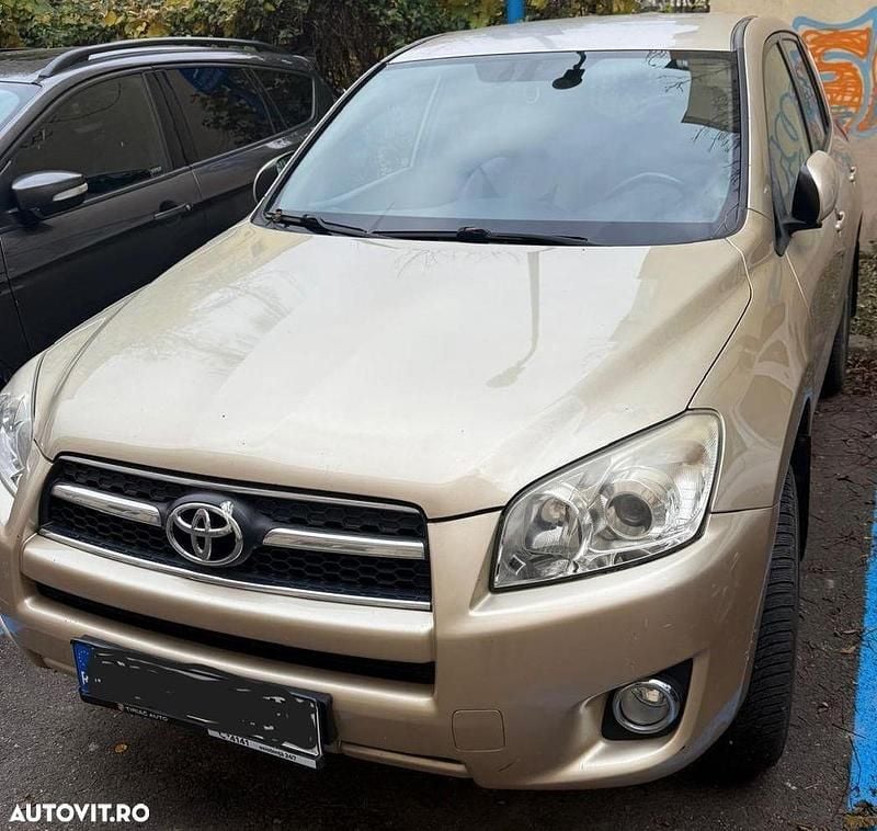 Second-hand Toyota RAV4 150 CP (110 kW) 2010 Culoarebej SUV