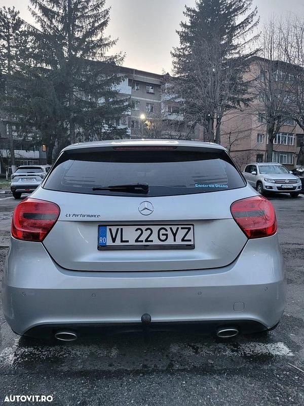 Second-hand Mercedes A180 Edition 109 CP (80 kW) 2014 Culoaregri Hatchback