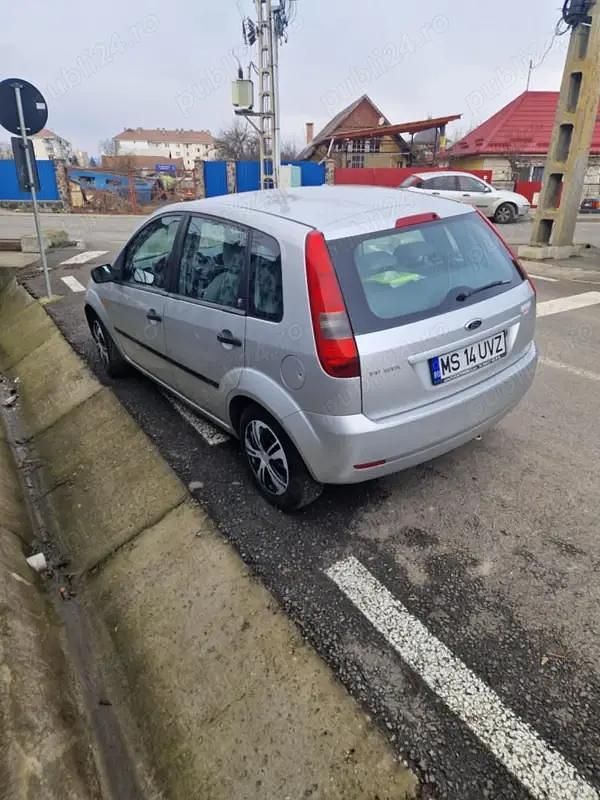 Second-hand Ford Fiesta 56 CP (41 kW) 2004 Hatchback