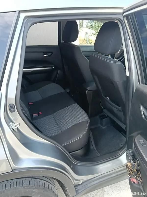 Second-hand Suzuki Vitara 129 CP (94 kW) 2022 Gri SUV