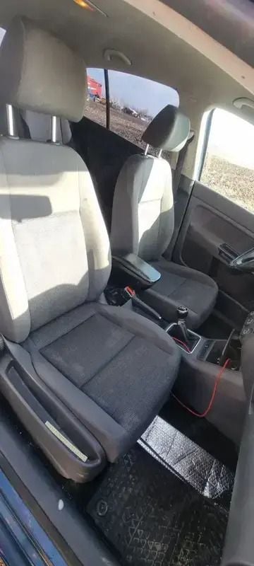 Utilizat 2009 VW Golf VI Hatchback | 3.000 EUR (Preț bun) - Imagine 1/4