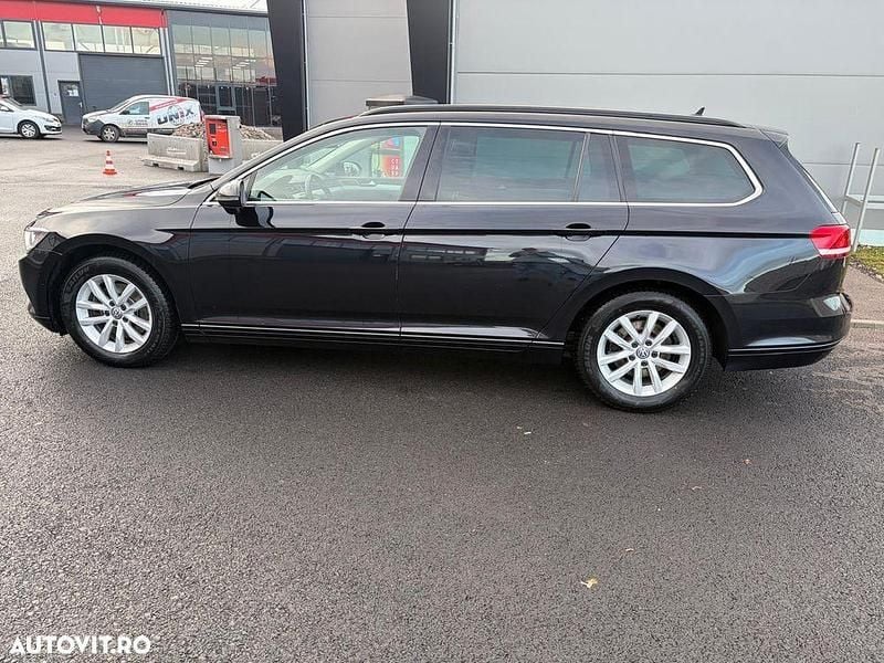 Second-hand VW Passat Comfortline 150 CP (110 kW) 2018 Culoarenegru Break