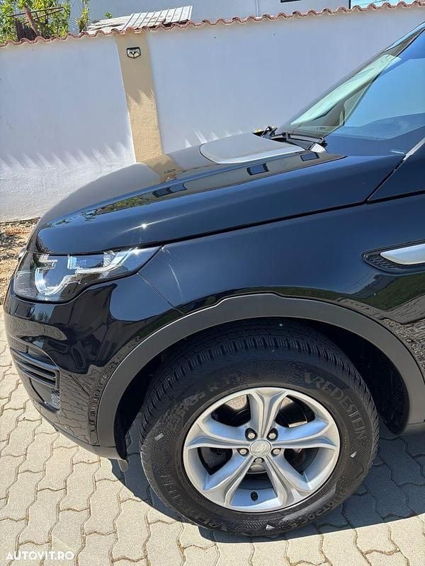 Culoarenegru Utilizat 2019 Land Rover Discovery Sport SUV | 18.900 EUR (Preț OK) - Imagine 1/4