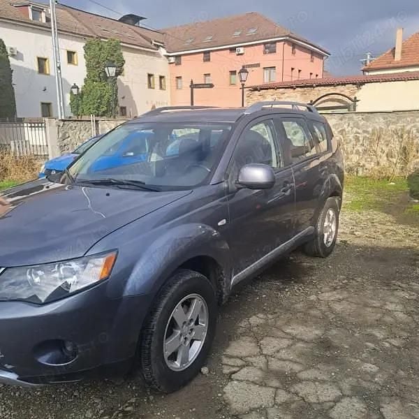 Utilizat 2009 Mitsubishi Outlander SUV | 5.500 EUR (Preț OK) - Imagine 1/4