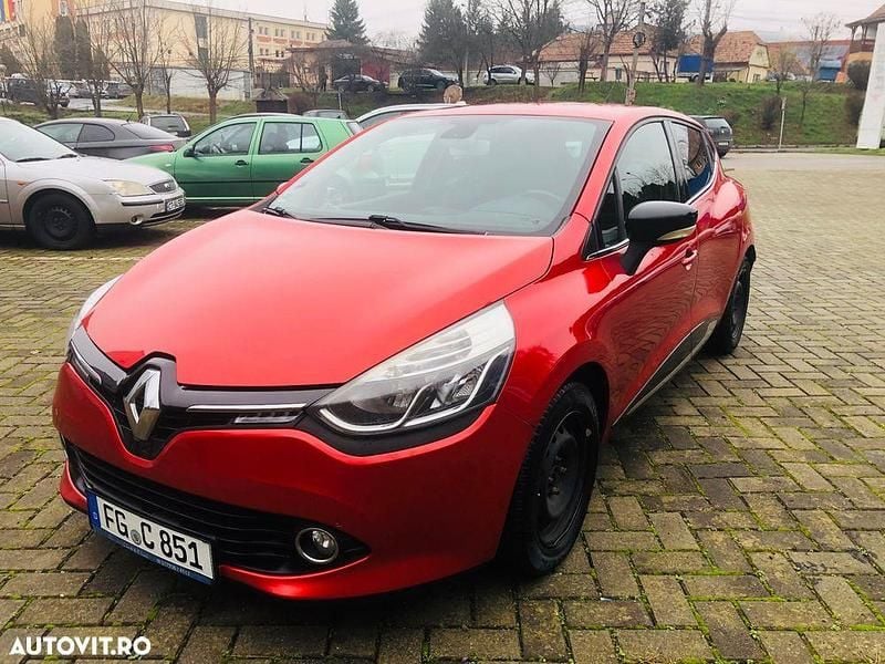 Culoarerosu Utilizat 2016 Renault Clio IV LIMITED Hatchback | 3.900 EUR (Super Preț) - Imagine 1/4