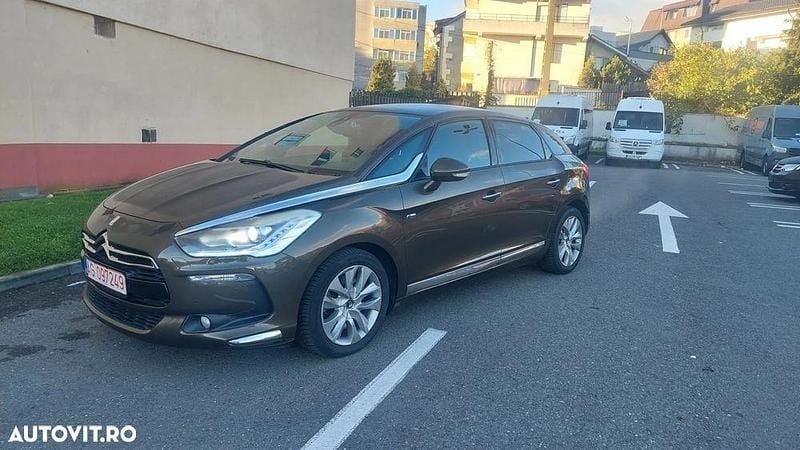 Culoaremaro Utilizat 2013 Citroën DS5 Business Class Hatchback | 8.300 EUR (Preț OK) - Imagine 1/4