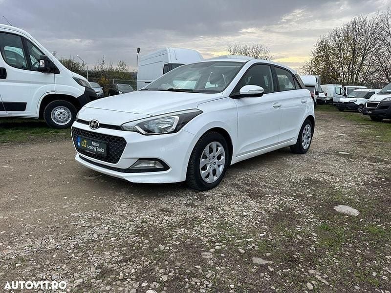 Culoarealb Utilizat 2016 Hyundai i20 Comfort | 4.719 EUR (Preț OK) - Imagine 1/4