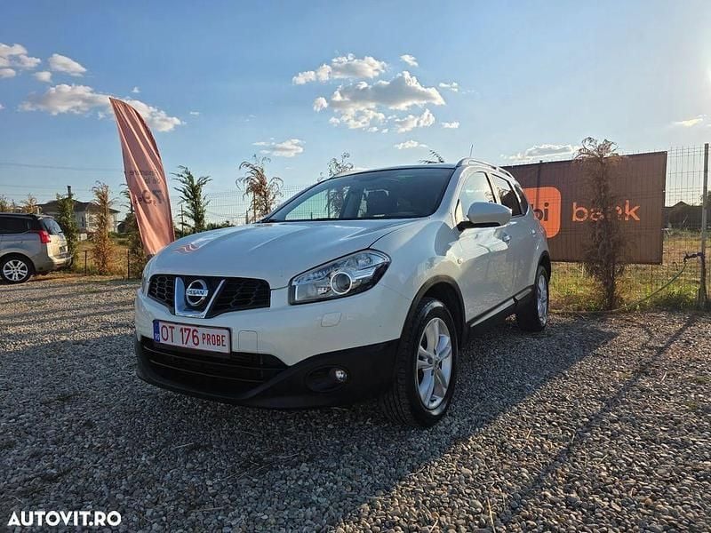 Alb Utilizat 2013 Nissan Qashqai +2 Acenta SUV | 6.789 EUR (Preț bun) - Imagine 1/4