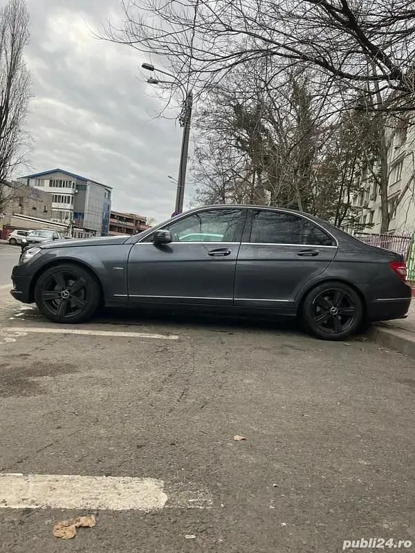 Second-hand Mercedes C220 Avantgarde 170 CP (125 kW) 2010 Berlinǎ