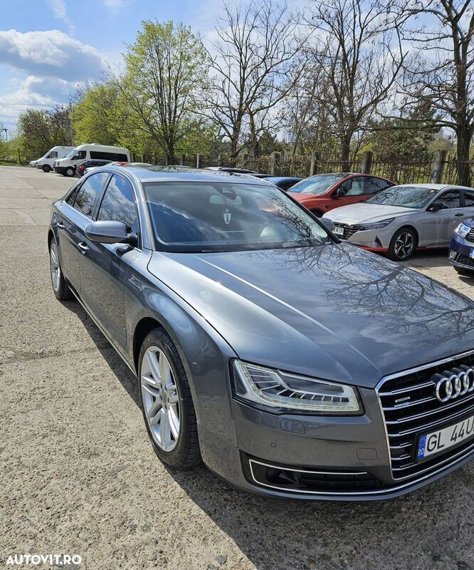 Gri Utilizat 2016 Audi A8 Berlinǎ | 22.900 EUR (Super Preț) - Imagine 1/4