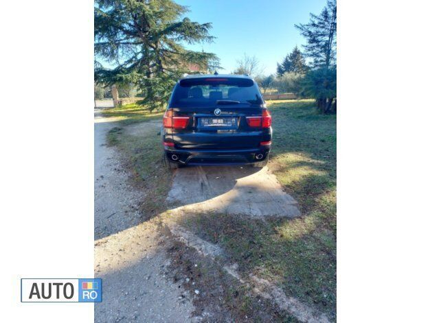 Second-hand BMW X5 306 CP (225 kW) 2012 Negru SUV
