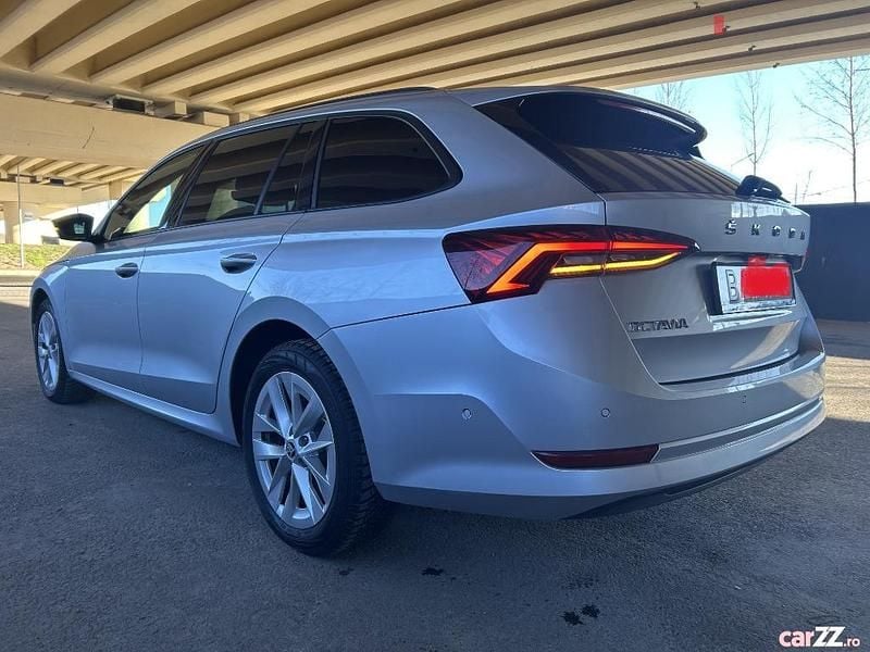 Gri Utilizat 2020 Skoda Octavia Break | 14.400 EUR (Preț bun) - Imagine 1/4