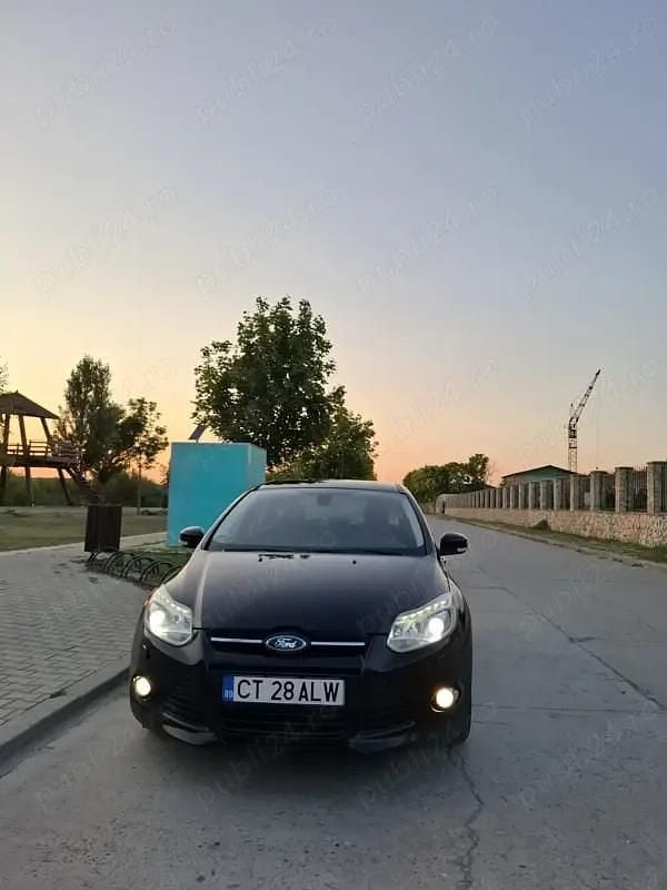 Utilizat 2012 Ford Focus Berlinǎ | 5.400 EUR (Puțin scump) - Imagine 1/4