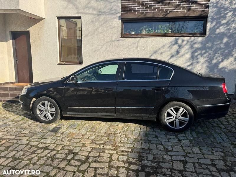 Second-hand VW Passat Comfortline 177 CP (130 kW) 2010 Culoarenegru Berlinǎ