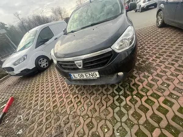Utilizat 2014 Dacia Lodgy Monovolum | 11.400 EUR - Imagine 1/4