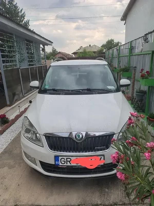 Alb Utilizat 2013 Skoda Fabia | 3.100 EUR (Preț bun) - Imagine 1/4