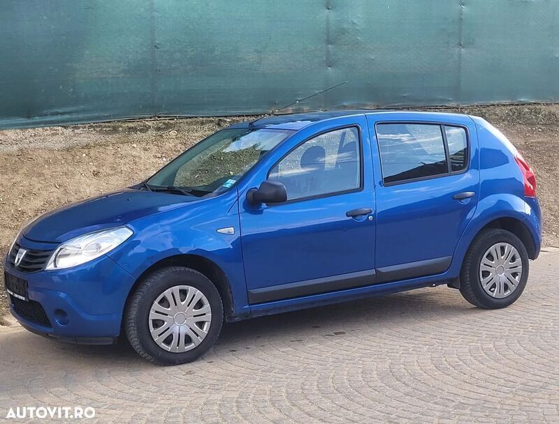 Albastru Utilizat 2009 Dacia Sandero Lauréate Hatchback | 1.500 EUR (Super Preț) - Imagine 1/4