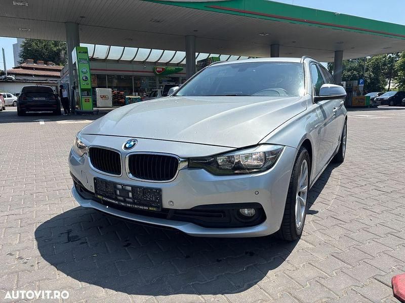 Argint Utilizat 2016 BMW 318 Break | 10.500 EUR (Super Preț) - Imagine 1/4