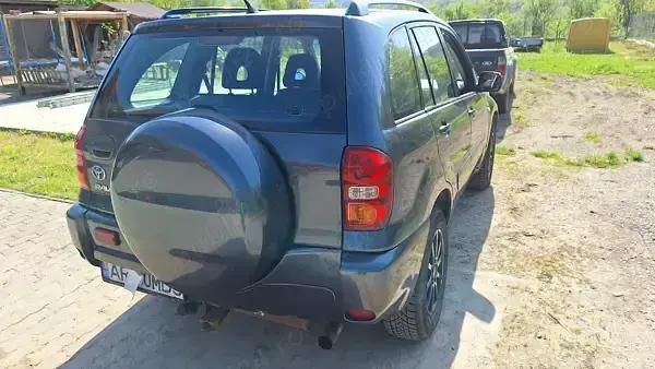 Second-hand Toyota RAV4 116 CP (85 kW) 2005 SUV