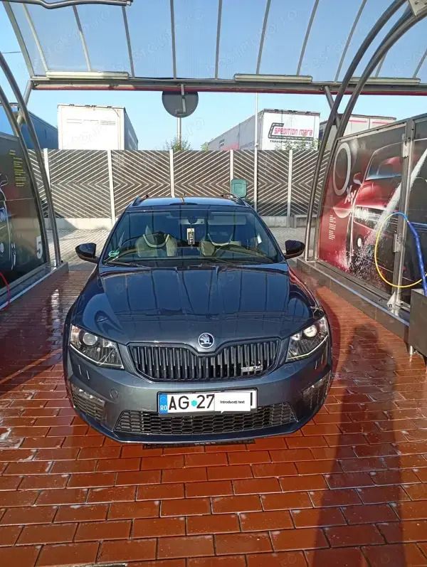 Gri Utilizat 2015 Skoda Octavia RS Break | 9.400 EUR (Preț bun) - Imagine 1/4