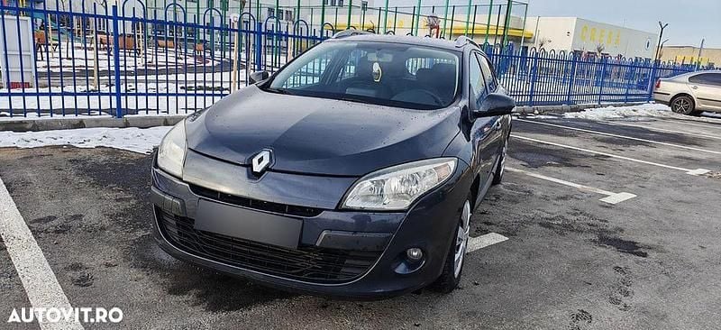 Culoaregri Utilizat 2010 Renault Mégane GrandTour Dynamique Break | 3.599 EUR (Preț OK) - Imagine 1/4