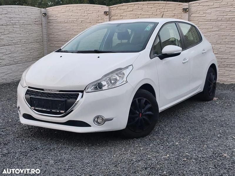 Culoarealb Utilizat 2013 Peugeot 208 Hatchback | 3.999 EUR (Preț OK) - Imagine 1/4