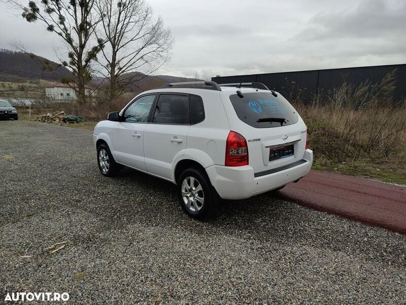Second-hand Hyundai Tucson Comfort 141 CP (103 kW) 2010 Alb SUV