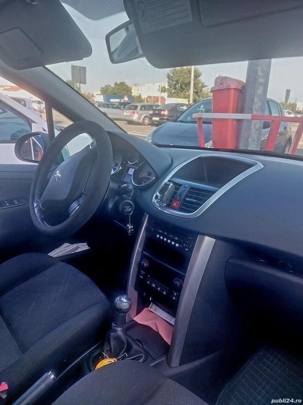 Second-hand Peugeot 207 72 CP (52 kW) 2009 Alb Hatchback