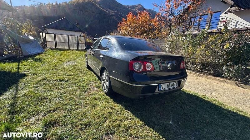 Culoarenegru Utilizat 2007 VW Passat Comfortline Berlinǎ | 4.100 EUR (Preț OK) - Imagine 1/4