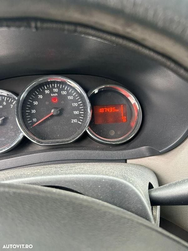 Second-hand Dacia Dokker 75 CP (55 kW) 2016 Culoarealb Monovolum