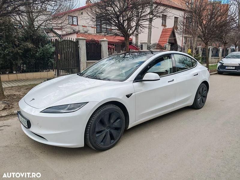 Second-hand Tesla Model 3 208 kW (283 CP) 2024 Culoarealb Berlinǎ