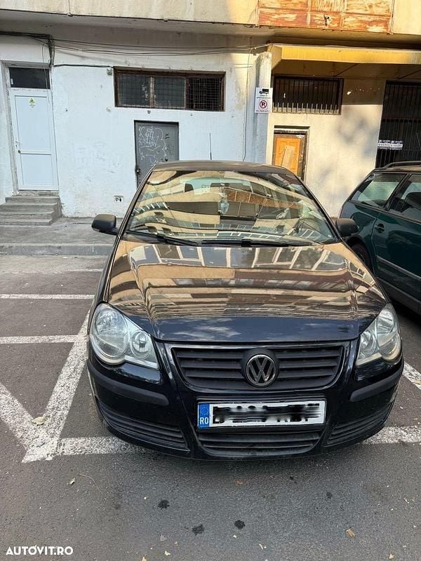 Culoarenegru Utilizat 2007 VW Polo Trendline Hatchback | 1.799 EUR (Preț bun) - Imagine 1/4