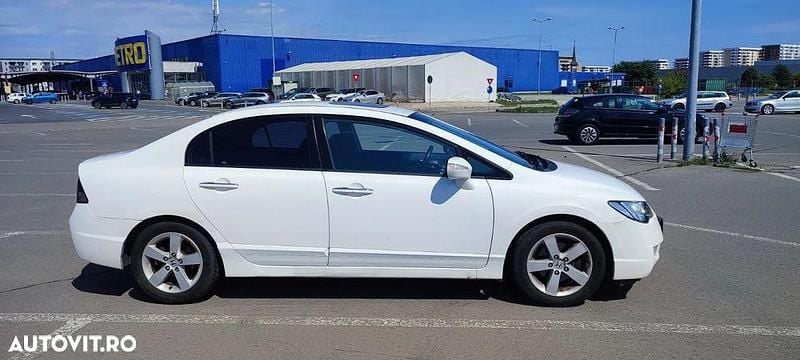 Culoarealb Utilizat 2008 Honda Civic Hatchback | 3.000 EUR (Super Preț) - Imagine 1/4